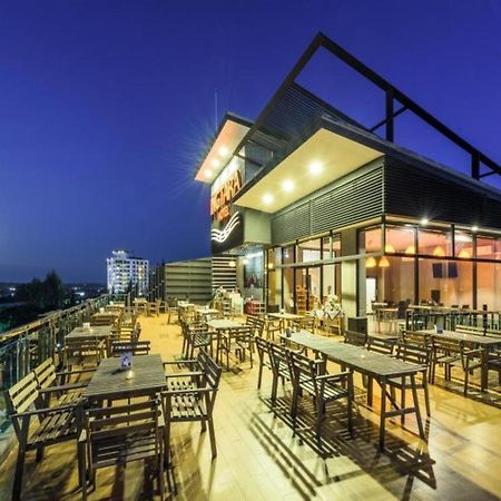 Ingtara Hotel Khon Kaen Buitenkant foto
