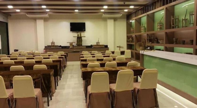 Ingtara Hotel Khon Kaen Buitenkant foto